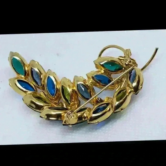 Vintage Juliana Rhinestone Leaf with Enamel Accents Blue Green Purple Open Back - Picture 5 of 8